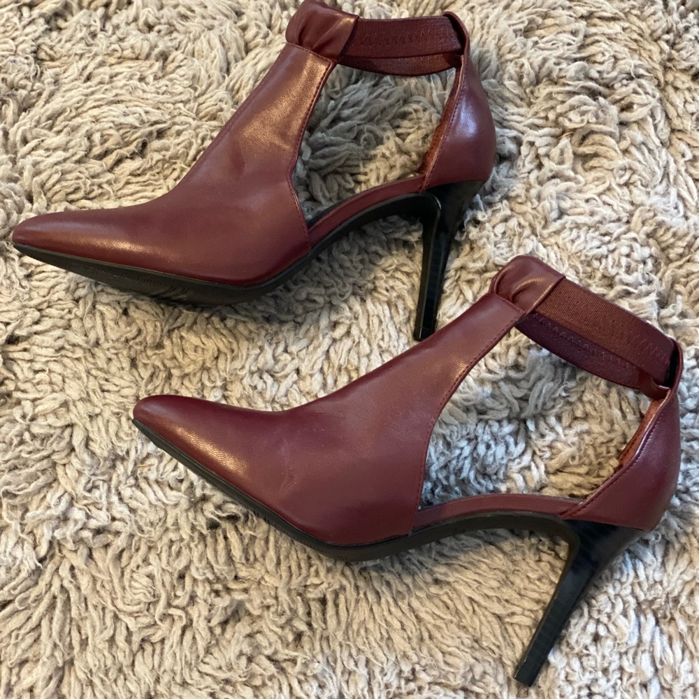 Simply Stretch Ankle Booties